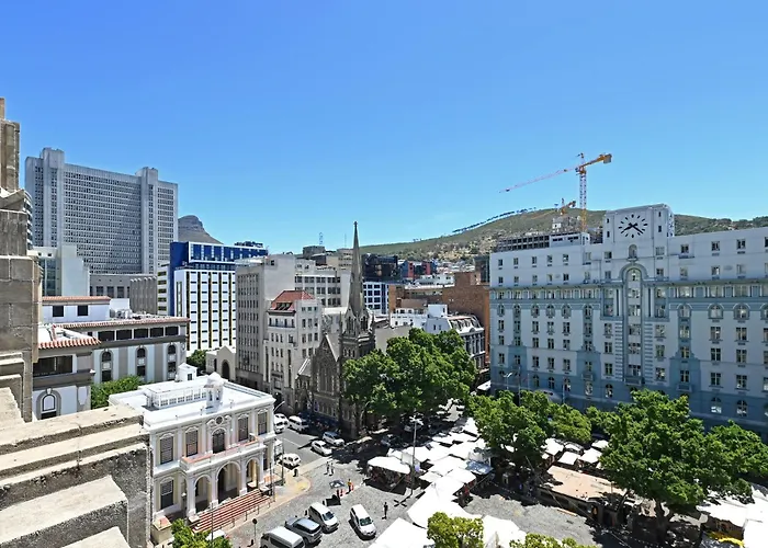 Stylish City Gem Apartment In Green Market Square
